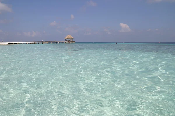 Sur de la isla turística de Maldivas en el océano Índico —  Fotos de Stock