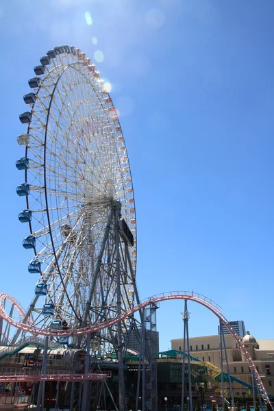 Yokohama cosmo world в Канагава, Японія — стокове фото