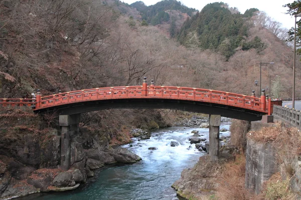 El puente sagrado (puente Shinkyo) en Nikko, Tochigi, Japón — Foto de Stock