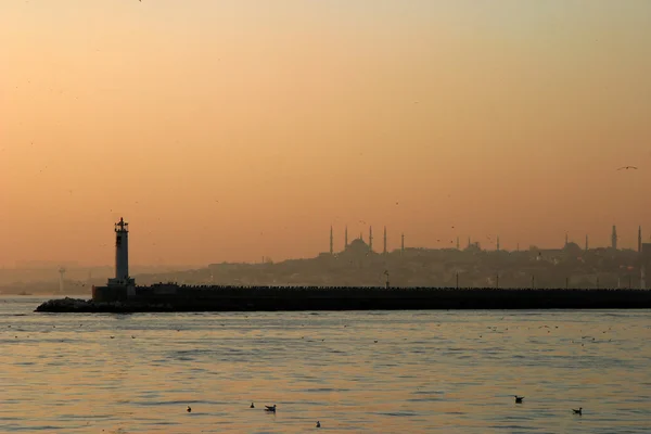 Landscape of Istanbul, Turkey (evening scene) — Stock Photo, Image