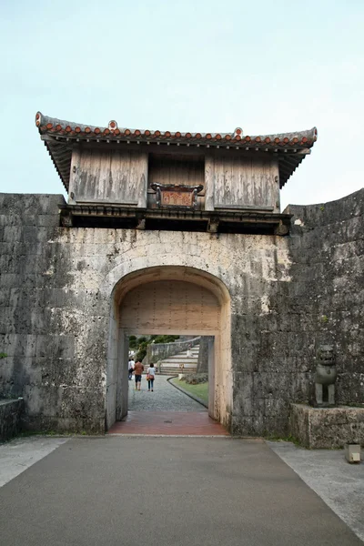 Канкаймон в замке Шури, Наха, Окинава, Япония — стоковое фото