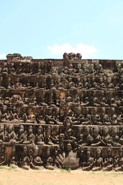 Terasa malomocného krále v angkor thom, siem reap, Kambodža — Stock fotografie