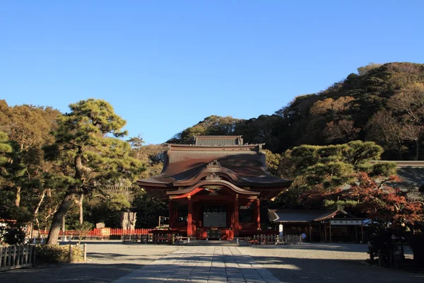 Танцевальный зал храма Цуругаока Хачимангу в Камакуре — стоковое фото