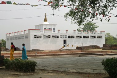 Lumbini, Nepal 'deki Maya Devi tapınağı.