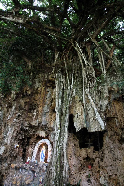 サイパン、北マリアナ諸島の聖母の Loudes 神社 — ストック写真