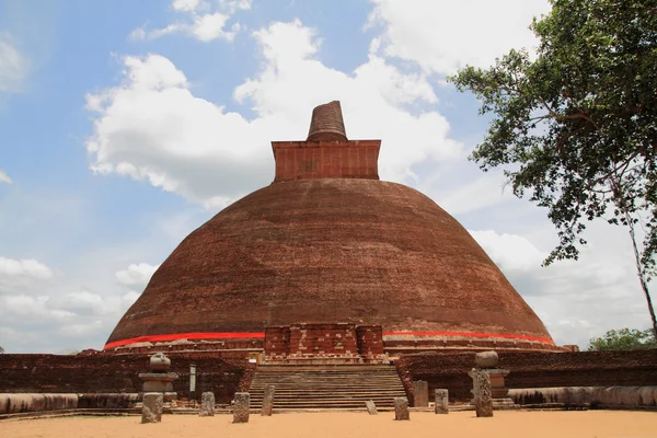 Jetavanaramaya в Анурадхапура, Шрі-Ланка — стокове фото