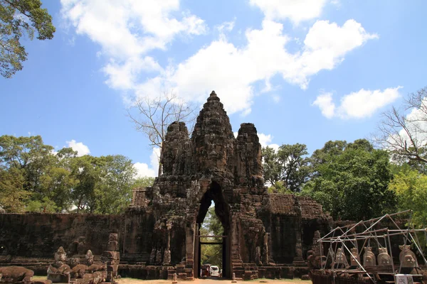 Südtor von angkor thom in siem reap, Kambodscha — Stockfoto