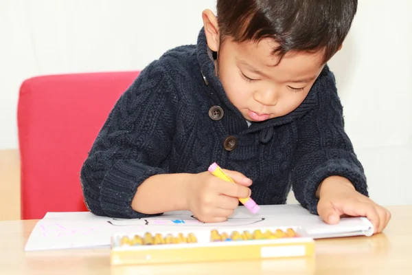 Japonés chico dibujo un cuadro (4 años de edad ) — Foto de Stock