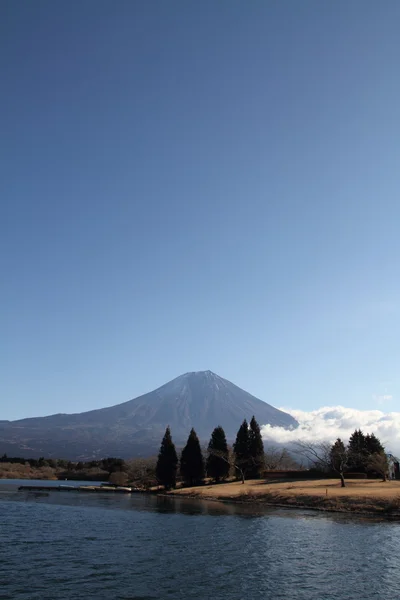 Mt. Fuji, vista do lago Tanuki em Shizuoka, Japão — Fotografia de Stock