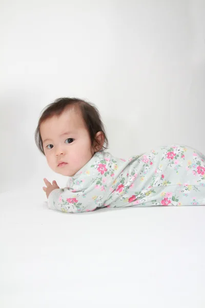 Crawling Japanese baby girl (0 year old) — Stock Photo, Image