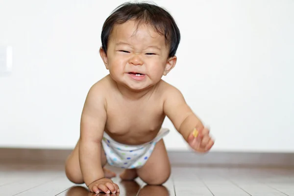Gatear japonés bebé niño (0 año viejo ) — Foto de Stock