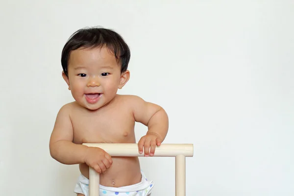 日本婴儿推车 （0 岁的男孩) — 图库照片