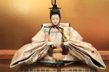 Kızın büyüme kutlamak için Hina bebek (Japon geleneksel bebek)