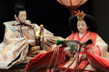 Kızın büyüme kutlamak için Hina bebek (Japon geleneksel bebek)