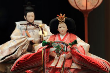 Kızın büyüme kutlamak için Hina bebek (Japon geleneksel bebek)