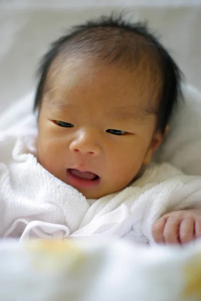 Японский новорожденный мальчик (0 лет ) — стоковое фото