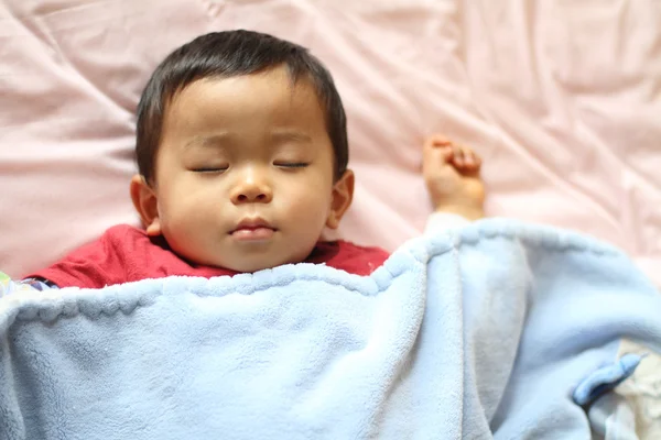 Slapende Japanse jongen (1 jaar oud) — Stockfoto