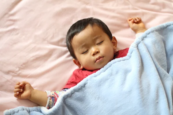 นอนหลับ ญี่ปุ่น เด็กชาย (1 ปี ) — ภาพถ่ายสต็อก