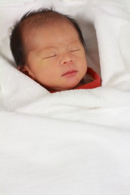 Japon yeni doğan bebek kız (0 yaşındaki uyku)