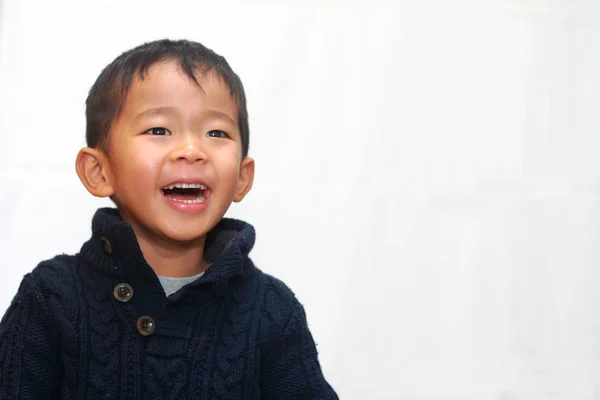 Sorrindo menino japonês (4 anos ) — Fotografia de Stock