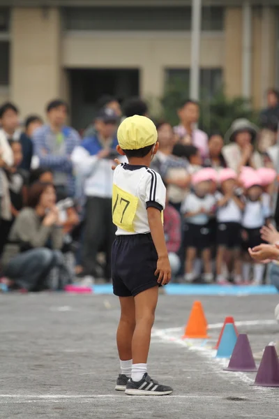 日本の幼稚園で運動会 — ストック写真