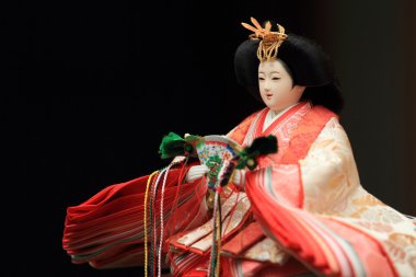 Kızın büyüme kutlamak için Hina bebek (Japon geleneksel bebek)
