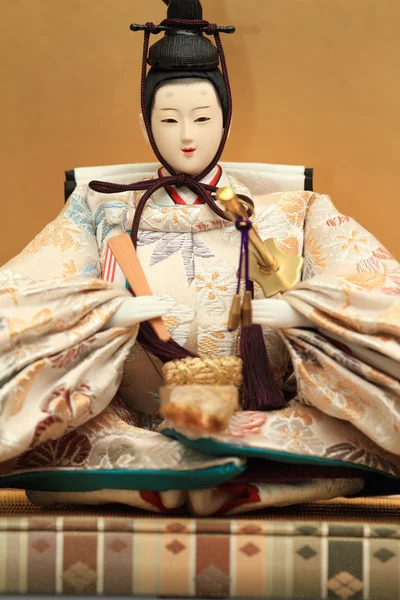 Bambola Hina (bambola tradizionale giapponese) per celebrare la crescita della ragazza — Foto Stock