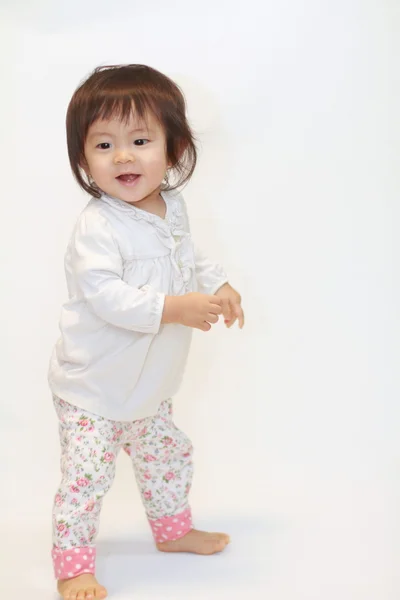 Japanese toddling girl (1 year old) — Stock Photo, Image