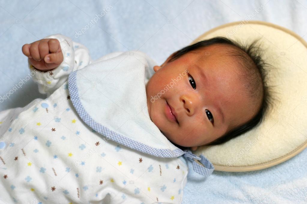 Japanese new born baby boy (0 year old)