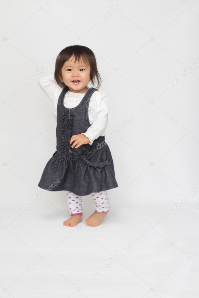 Japanese toddling girl (1 year old)