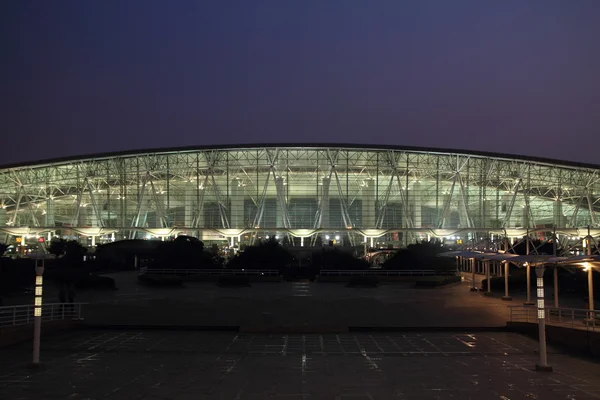 Terminal de l'aéroport international de Guangzhou Baiyun (scène du soir ) — Photo