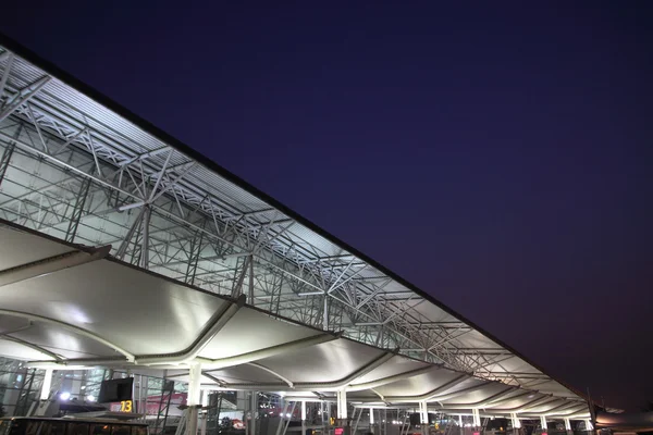 Guangzhou Baiyun international airport terminal (evening scene) — Stock Photo, Image