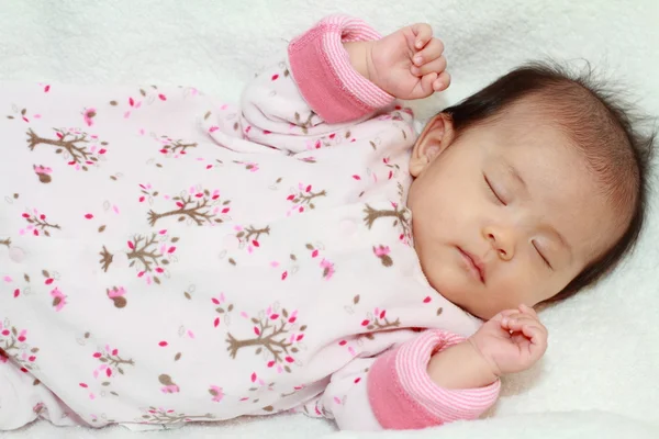 Durmiendo japonesa bebé niña (0 año de edad ) — Foto de Stock