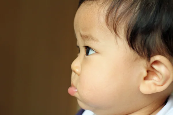 Sonriente bebé japonés niño (0 año de edad ) — Foto de Stock