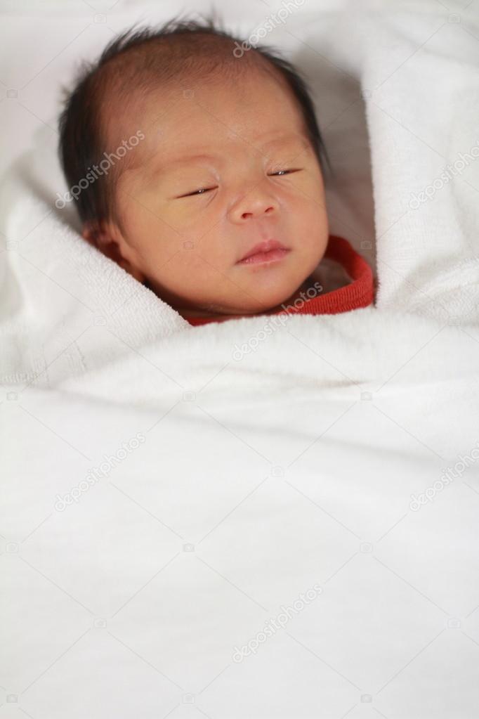 Sommeil Japonais Nouveau Ne Bebe Fille 0 Ans Image Libre De Droit Par Ziggy Mars C