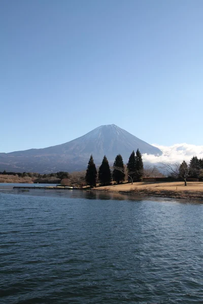 Mt. Fuji, vista do lago Tanuki em Shizuoka, Japão — Fotografia de Stock