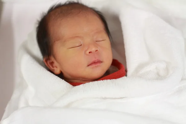 (0 세 여자 일본 새로운 태어난된 아기를 자) — 스톡 사진
