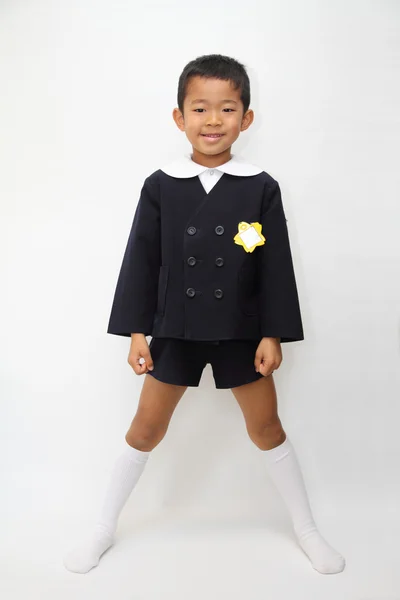 Japon çocuk okul üniforması (6 yaşında) — Stok fotoğraf
