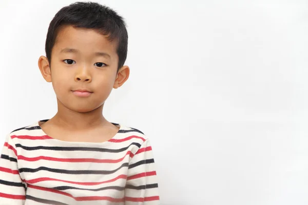 Sorrindo menino japonês (6 anos ) — Fotografia de Stock