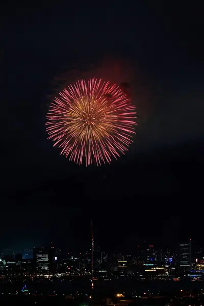 神奈川県横浜市で花火大会 — ストック写真