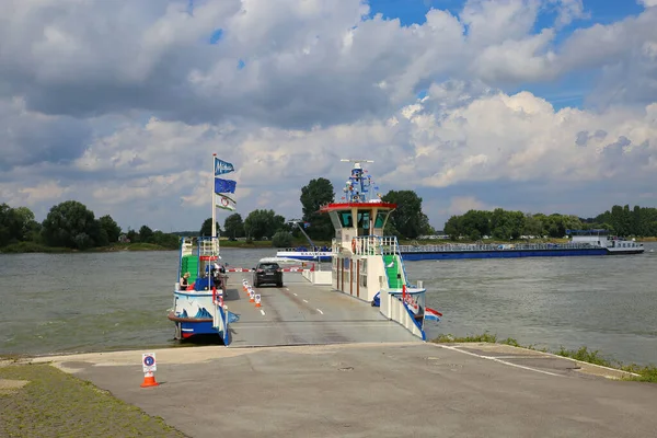 Düsseldorf Kaiserswerth Juli 2021 Blick Auf Den Rhein Mit Passagier — Stockfoto