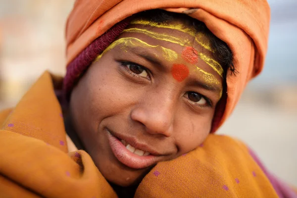 Unidentified young sadhu on the ghats — Stock Photo, Image