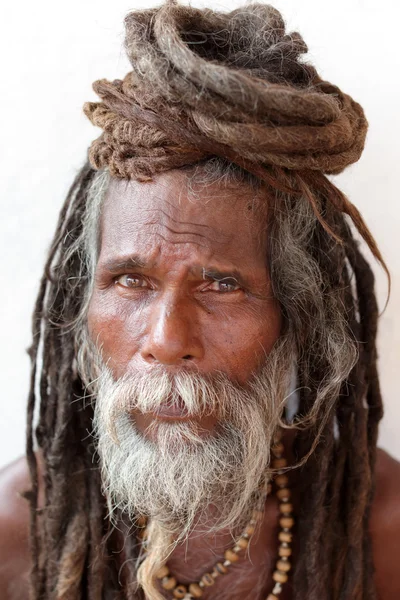Kimliği belirsiz sadhu (Kutsal adam) — Stok fotoğraf