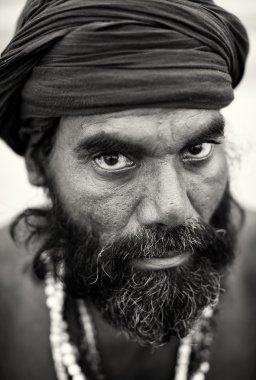 Kimliği belirsiz sadhu (Kutsal adam)