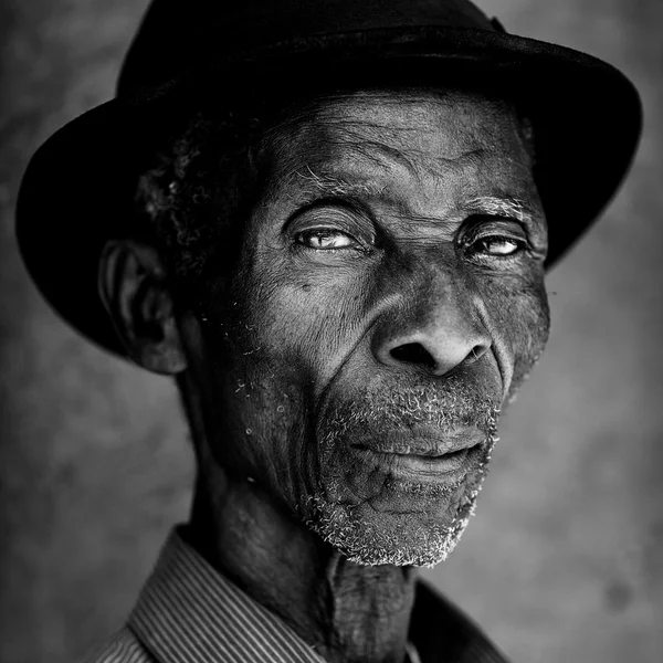 Vecchio malawiano non identificato — Foto Stock