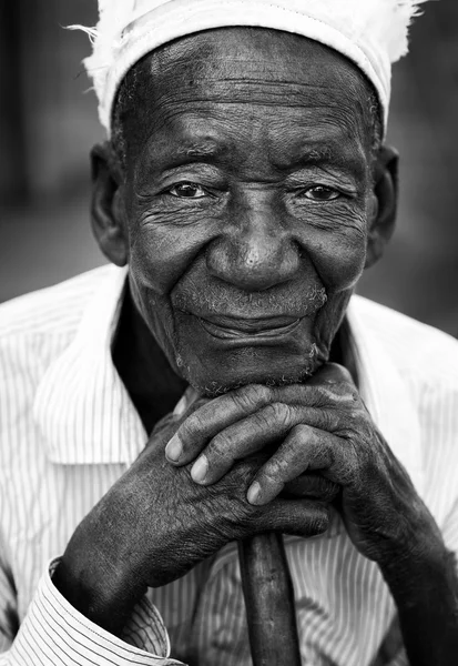 Kimliği belirsiz Malawian ihtiyar — Stok fotoğraf