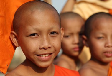 Tanımlanamayan Budist acemiler KDV xieng tanga