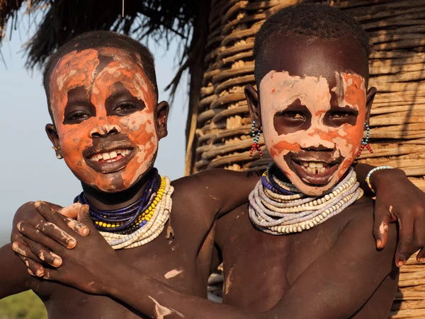 Unidentified Karo girls — Stock Photo, Image