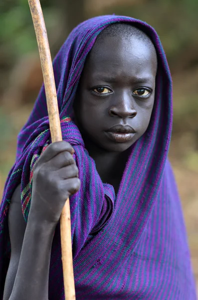 Unidentified young Suri cattle herder — Stock Photo, Image