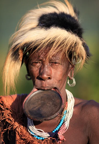 Unbekannte suri Frau mit Lippenstift — Stockfoto